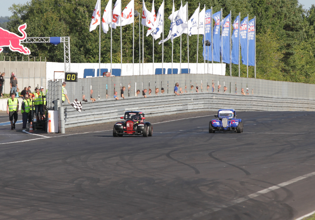 Kevin Verner tager sin anden sejr
(Foto: Motorsporten.dk)